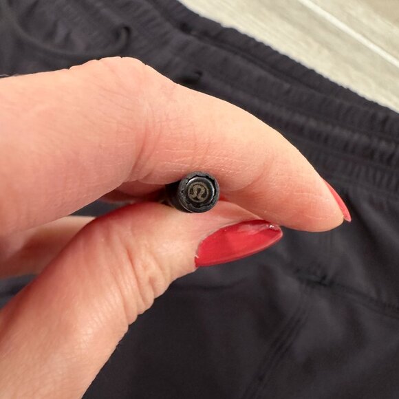 Lululemon Low-Rise Step Lively Lightweight Loose Crop Pants in Black Size 4 - Picture 5 of 16